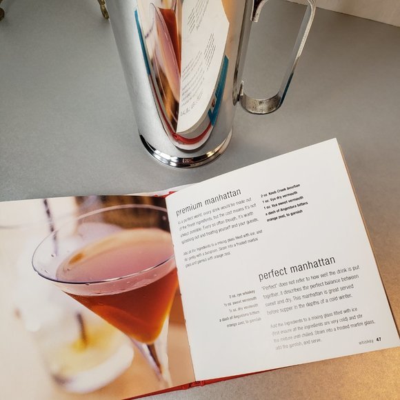 Vintage Oneida Silver Plate Cocktail Martini / Drink Pitcher - Picture 14 of 14